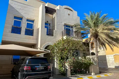 √ Tenanted Villa Opposite the Community Center √