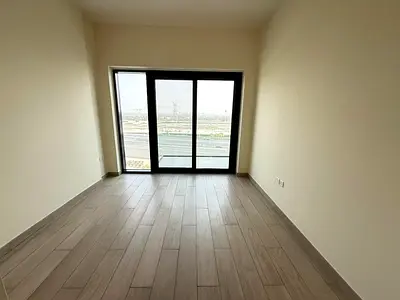 HIGH FLOOR // BOULEVARD VIEW // FITTED KITCHEN // CHILLER FREE