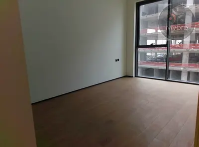 Vacant / Sumi furnished / Prime Location