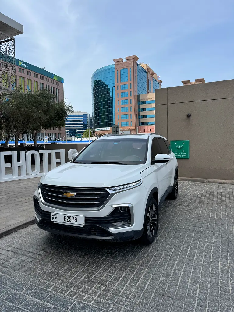 Chevrolet Captiva 2023 — photo 1 of 11