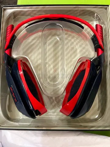 Astro A40