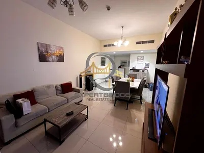 Spacious 2BR | Closed Kitchen | Skyline View
