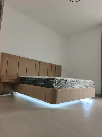 Modern Floating Bed with LED Lighting - King Size