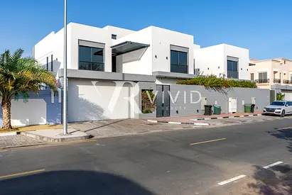 Independent 5BR + M + D | Pool | Large Plot