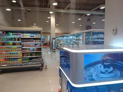 Prime Location Retail Shop Huge Size Semi Fitted