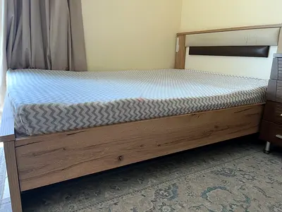 Queen size minimalistic Bed with Mattress