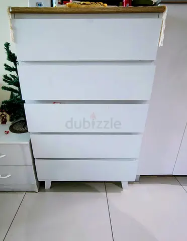 White 5-Drawer Tall Chest / Dresser — Good Condition