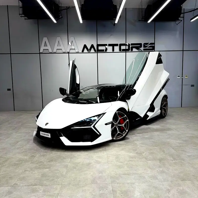 Lamborghini Revuelto 2025 — photo 1 of 17
