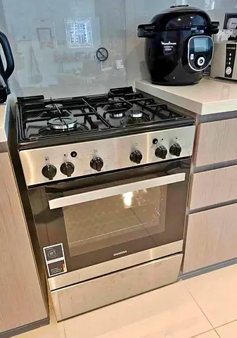 Siemens  full gas cooker same Like new condition perfect working