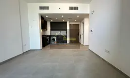Brand new appartment /balcony view /university view/ 4 payments easy to deal contact now