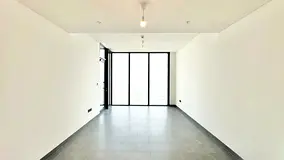 Elegant Waterfront Home | High-End Finishes | The Crest Tower B