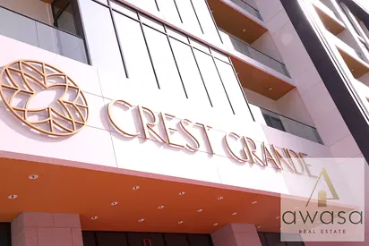 Stylish 1BR Apartment Crest Grande Modern Living