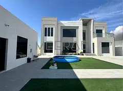 | GRACEFUL VILLA | SPACIOUS WITH GUEST ANNEX |