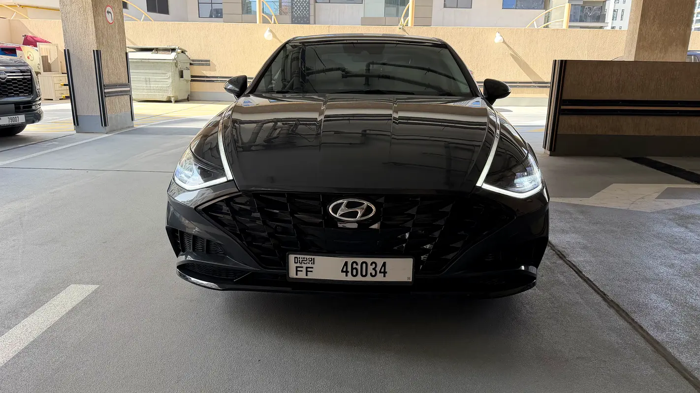 Hyundai Sonata 2023 — photo 1 of 13
