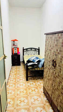 ROOM AVAILABLE FOR KERALA EXECUTIVE LADY (From next month onwards)