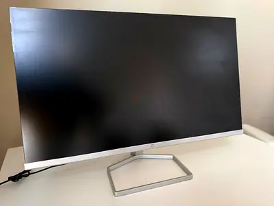 HP 24-inch Slim LED Monitor — Excellent Condition