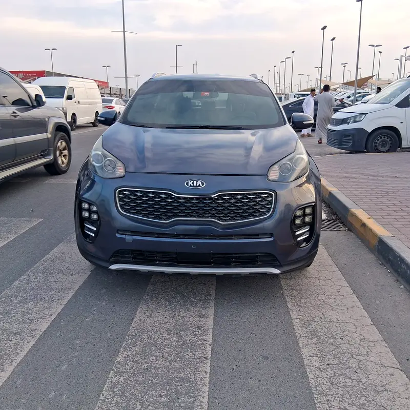 Kia Sportage 2018 — photo 1 of 12
