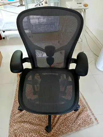 Selling for Herman Miller Ergonomic Remastered Aeron Chair Type B Fully Loaded
