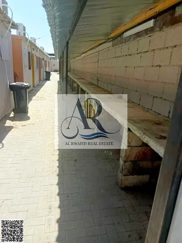 فرصة استثمارية وسكنية رائعة في منطقة الشارقة الصناعية 4، إحدى أكثر المناطق حيوية وقرباً من الخدمات والمواصلات