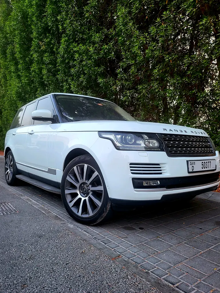 Land Rover Range Rover 2015 — photo 1 of 10