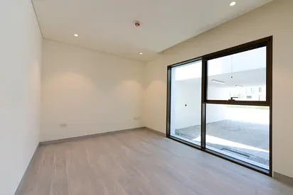 Vacant | Facing The Park | Converted To 4BR
