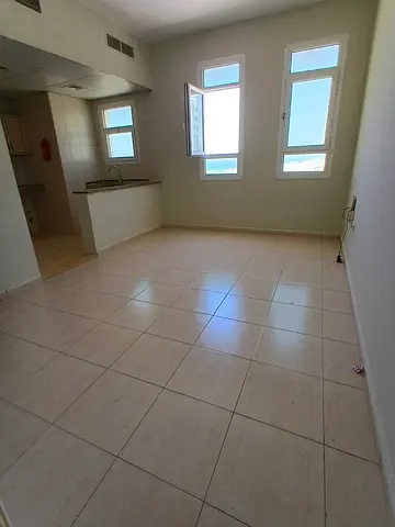 Spacious family studio in Sharjah – Al Majara Modern design Prime location near a main road and all daily needs