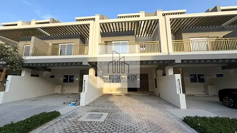 4 Bedroom | Unfurnished | With Rooftop | Vacant