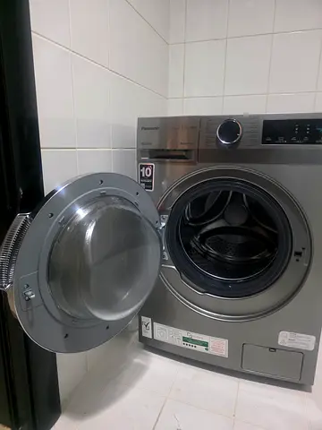 Front-Load Washing Machine Panasonic 8kg , less than 1 year usable.