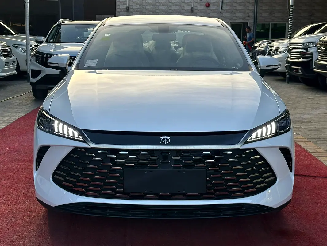 BYD Qin Plus 2025 — photo 1 of 20