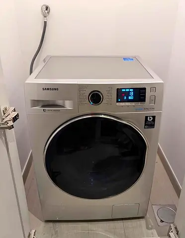 Samsung Front Load Washing Machine - 8kg, Silver, Good Condition