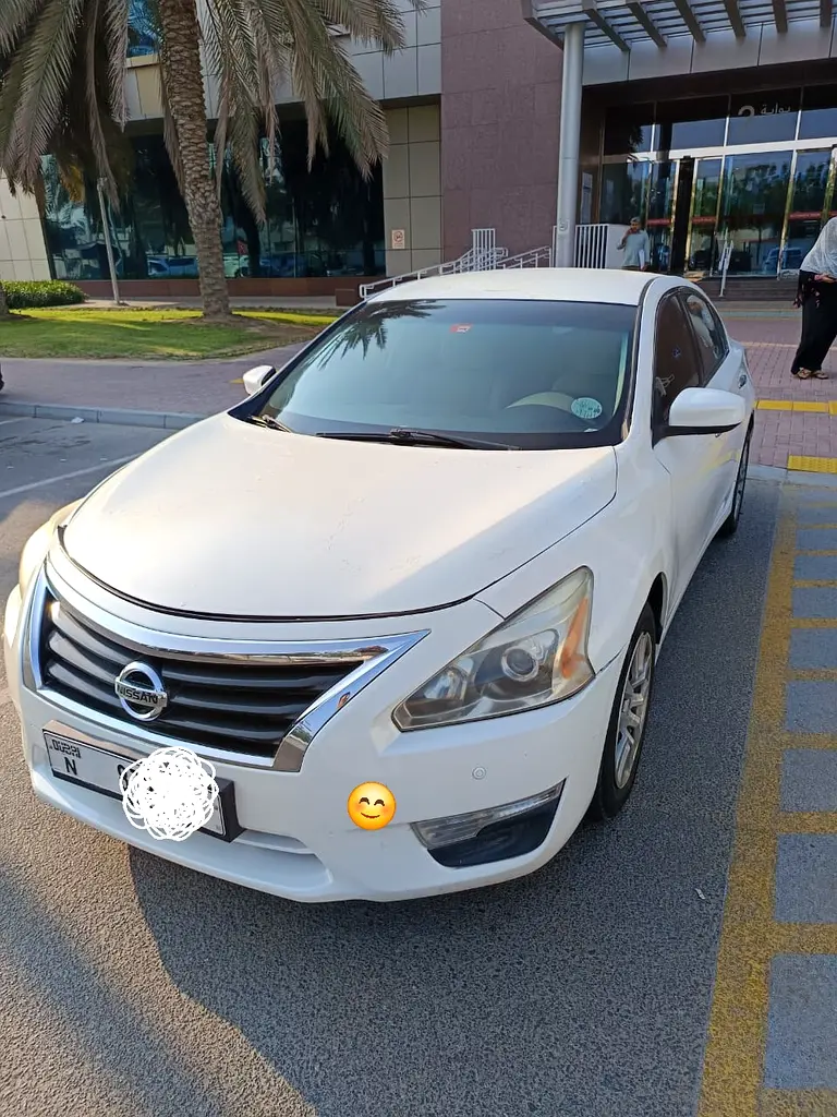 Nissan Altima 2016 — photo 1 of 4