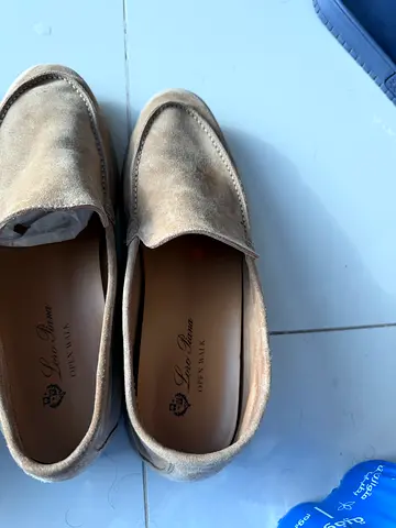 Color Cream/ size 43