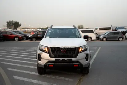 NISSAN NAVARA 2.5 L PRO4X A/T MODEL 2025