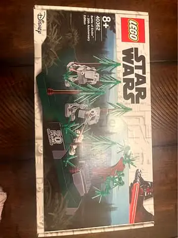 FLASH SALE BRAND NEW LEGO 40362 STAR WARS BATTLE OF ENDOR 20th ANNIVERSARY EDITION SLIGHT CRACK