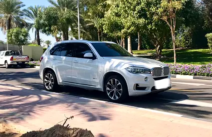 2014 BMW X5 xDrive50i Luxury-Line GCC Specs