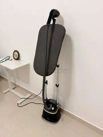 Philips Standing Garment Steamer with Board — Excellent Working Condition