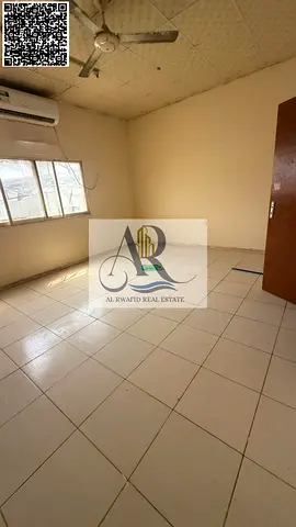 فرصة مميزة للإيجار في منطقة الجرف، سكن عمال متكامل عبارة عن طابق كامل يضم 30 غرفة، بمواصفات مناسبة للشركات الباحثة عن سكن منظم وعملي للموظفين.