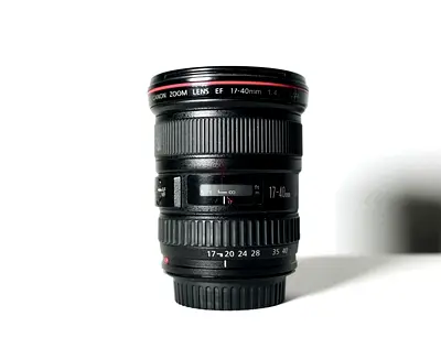 Canon EF 17-40mm f/4L USM Wide-Angle Zoom Lens (Good Condition)