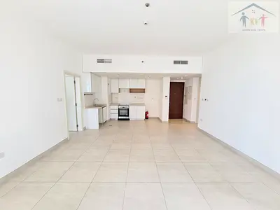 Hot Deal / Vacant / Ready to move