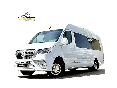 MERCEDES BENZ SPRINTER GCC 519 CDI - FULL EXCLUSIVE + FRIDGE + BATHROOM + COFFEE MACHINE + APPLE TV