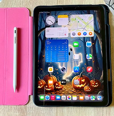 iPad Air M1 WiFi+Cellular LTE, 64GB + Pencil + Protective Case.