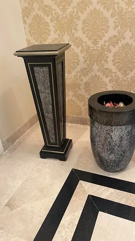 Decorative black pedestal stand and matching planter - set