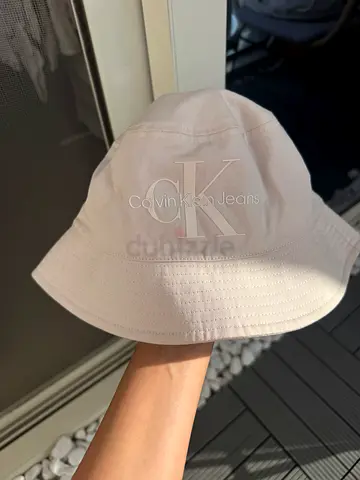 Calvin Klein Jeans Monogram Bucket Hat 40 AED 💰