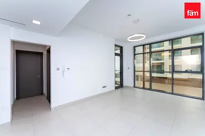 1 Balcony In Hall+Terrace In 2nd BR|Prime Location