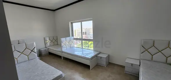 BED SPACE @ 900 for bachelors attach bath opposite union metro Station, exit 2 deira