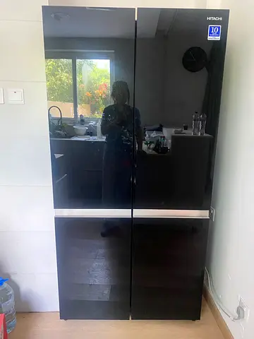 Hitachi 4 door refrigerator almost new condition