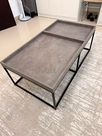 Modern rectangular 110x60 cm table with black metal frame 5 month use only not even a scratch