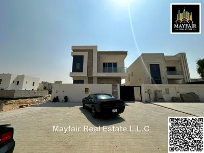 فيلا عائلية مع تكييف مركزي ومساحات معيشة مفتوحة
