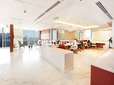 Vacant I Furnished I 9 parking spaces