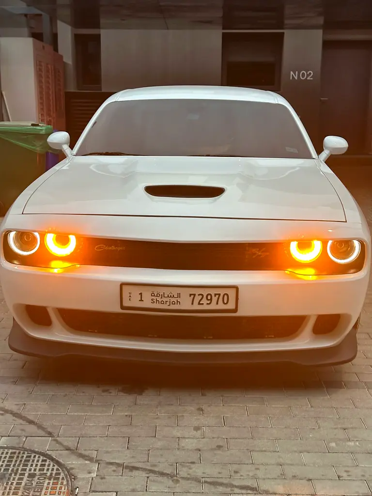Dodge Challenger 2023 — photo 1 of 19